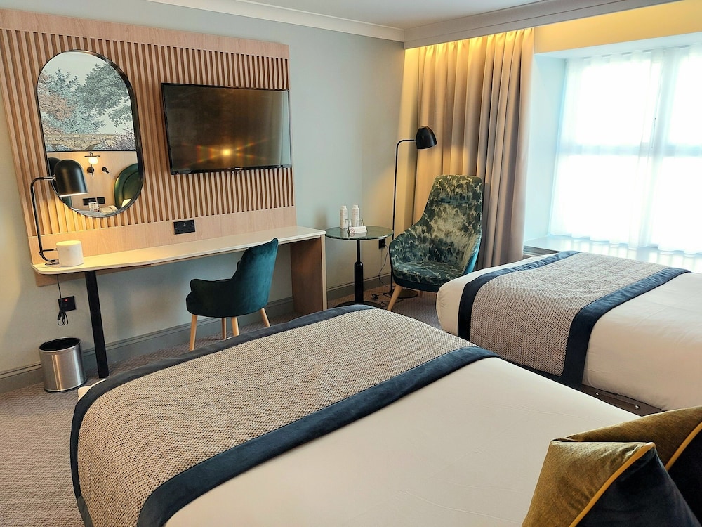 Signature Twin Room with A/C