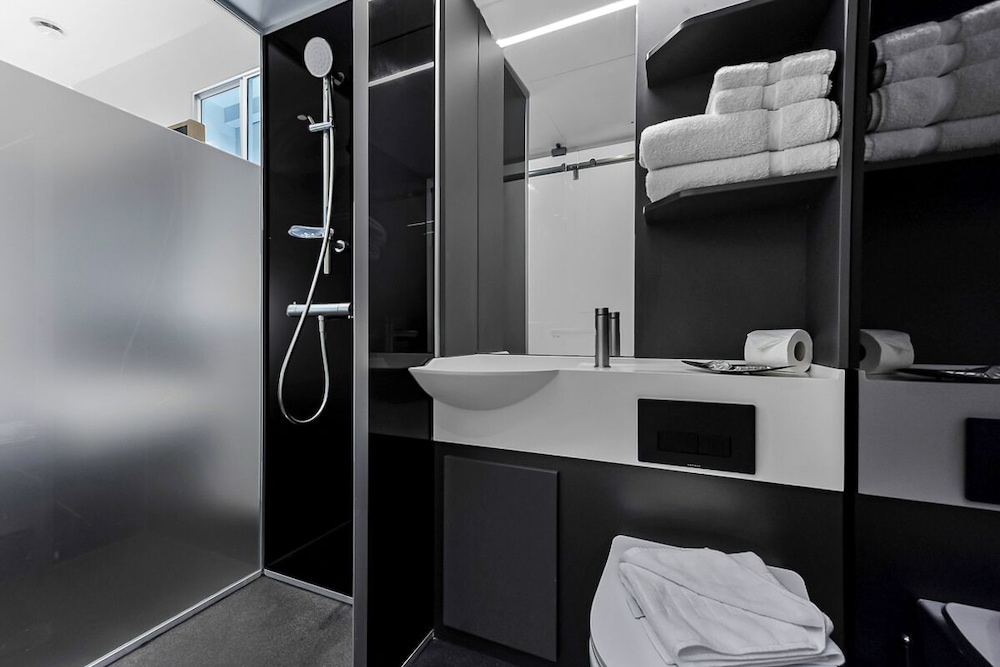 The Z Hotel Trafalgar - Photo 32