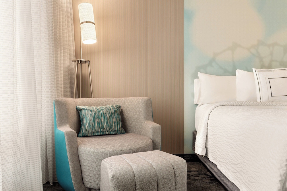 Suite, 1 Bedroom - Photo 3