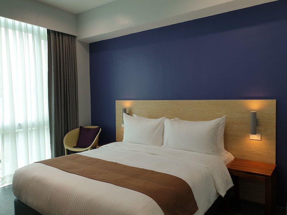 Premier Room, 1 Queen Bed photo 3