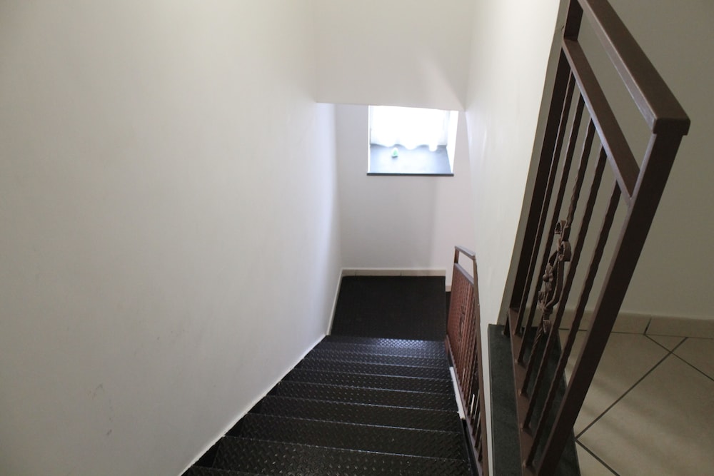Basic Double Room, 1 Bedroom, Shared Bathroom, Annex Building (Ravello) photo 2