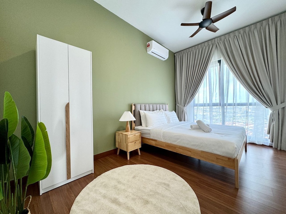 Comfort Apartment, 4 Bedrooms photo 1