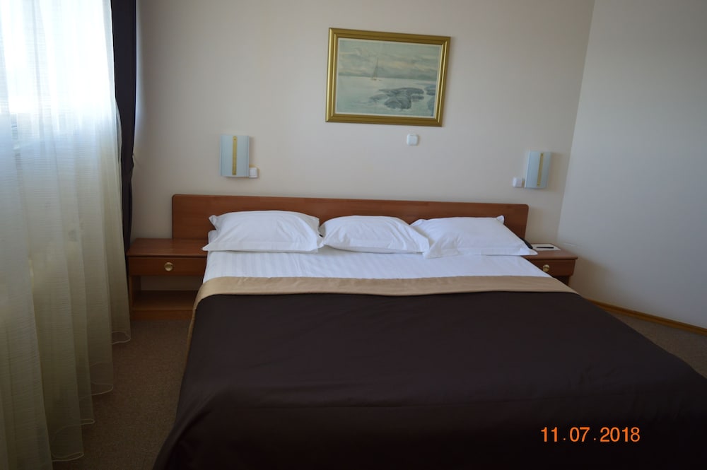 Luxury Suite, 1 Bedroom, River View photo 2