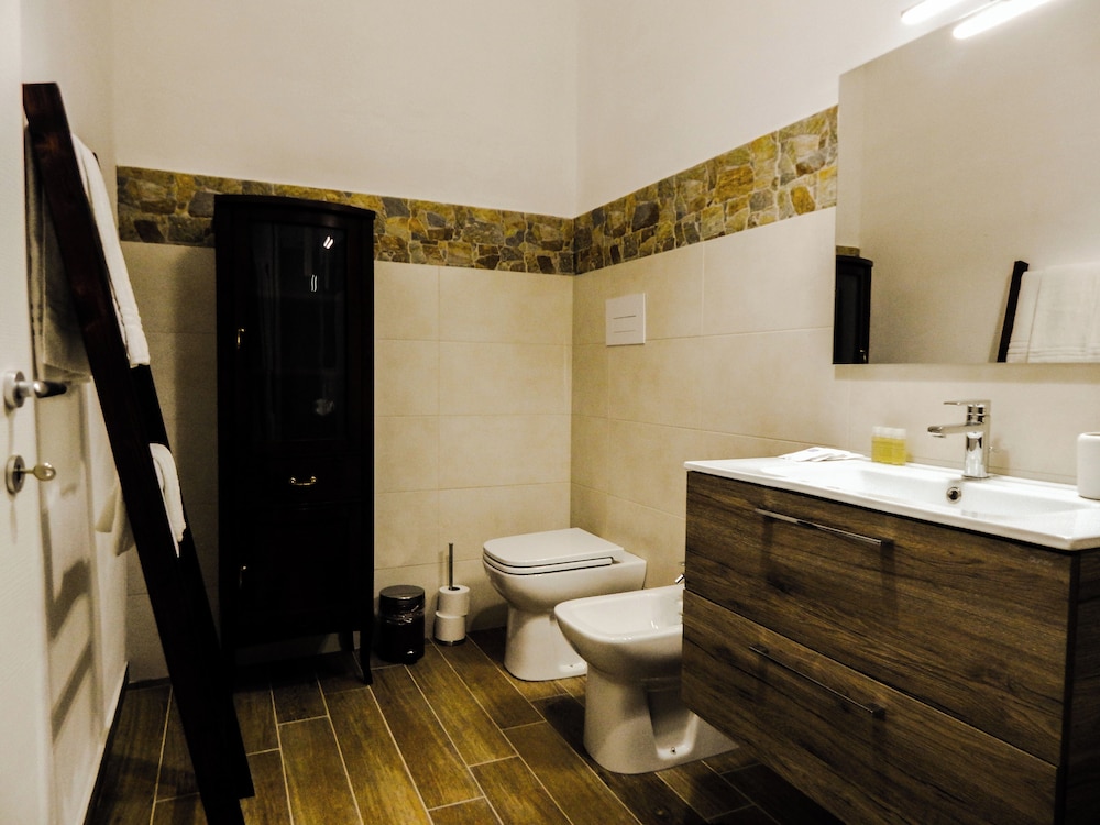 Family Room - Photo 11