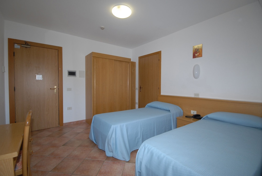 Classic Double Room photo 2