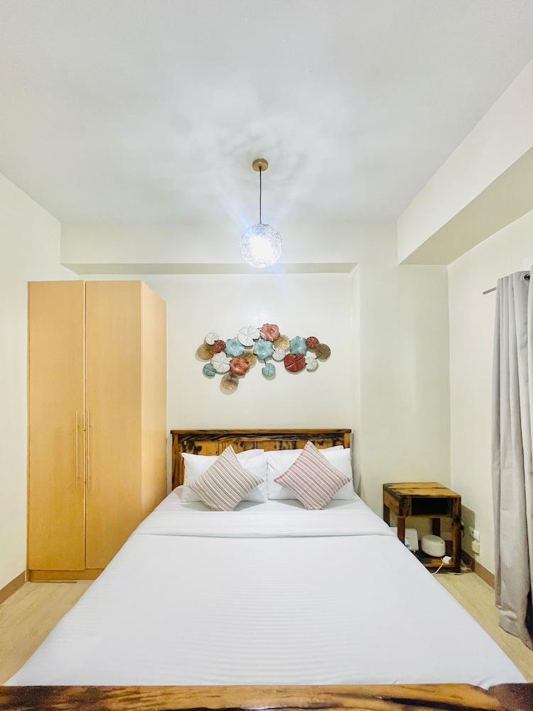 City Studio, 1 Double Bed, Non Smoking, Pool Access photo 3