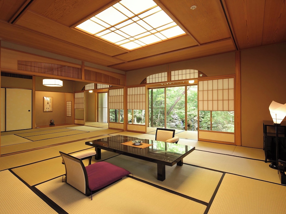 Grand Villa, 2 Bedrooms, Courtyard View, Annex Building photo 2