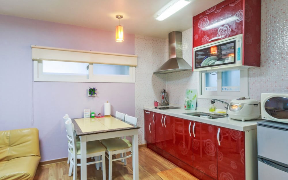 Room (Purple Wine)