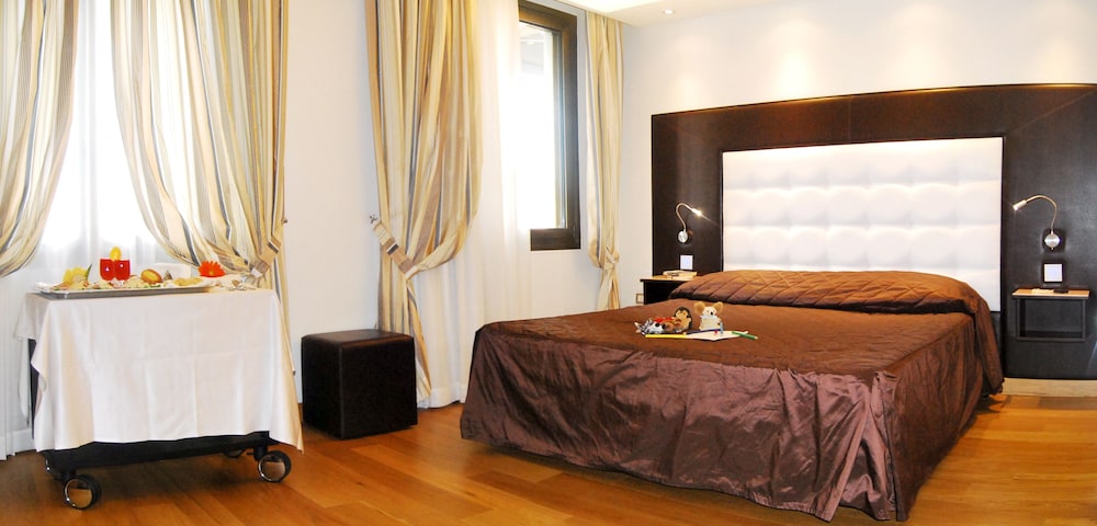 Quadruple Room - Photo 2