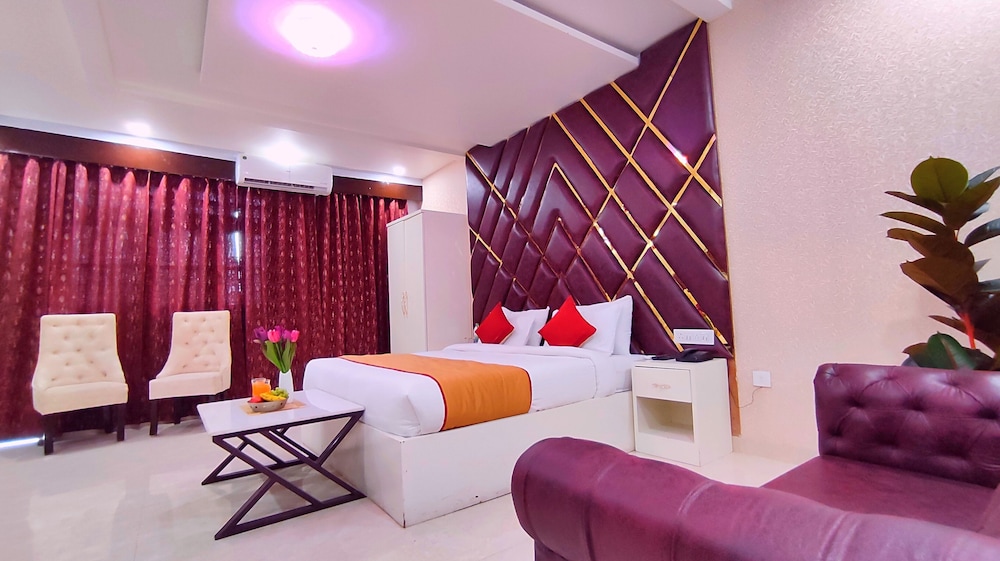 Executive Room - Photo 17