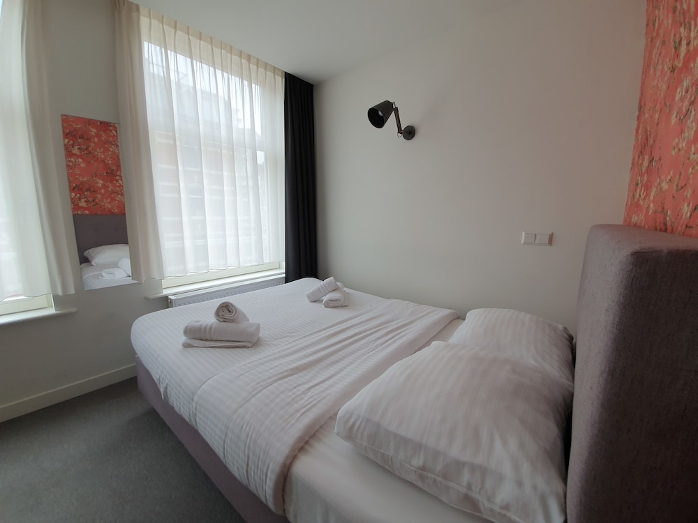 Economy Double Room photo 2