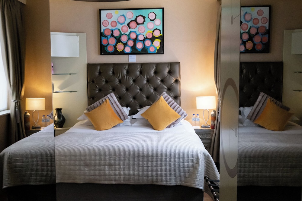 Deluxe Suite photo 1