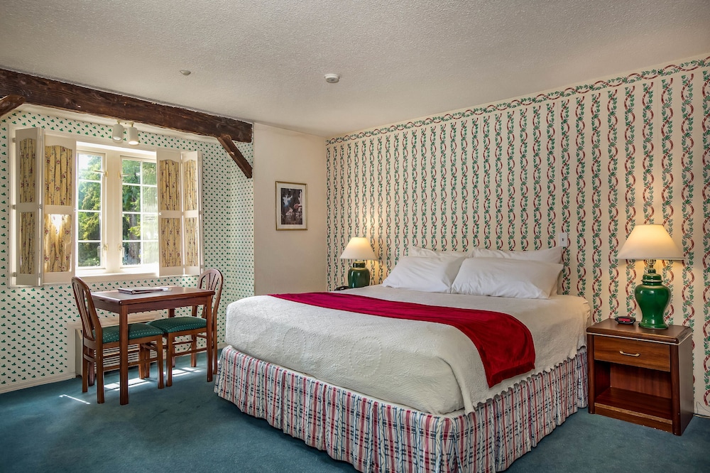 Suite, 1 King Bed, Fireplace
