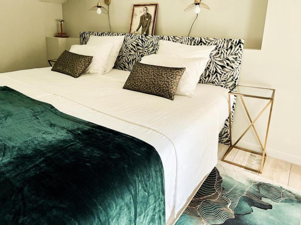 Deluxe Double or Twin Room photo 1