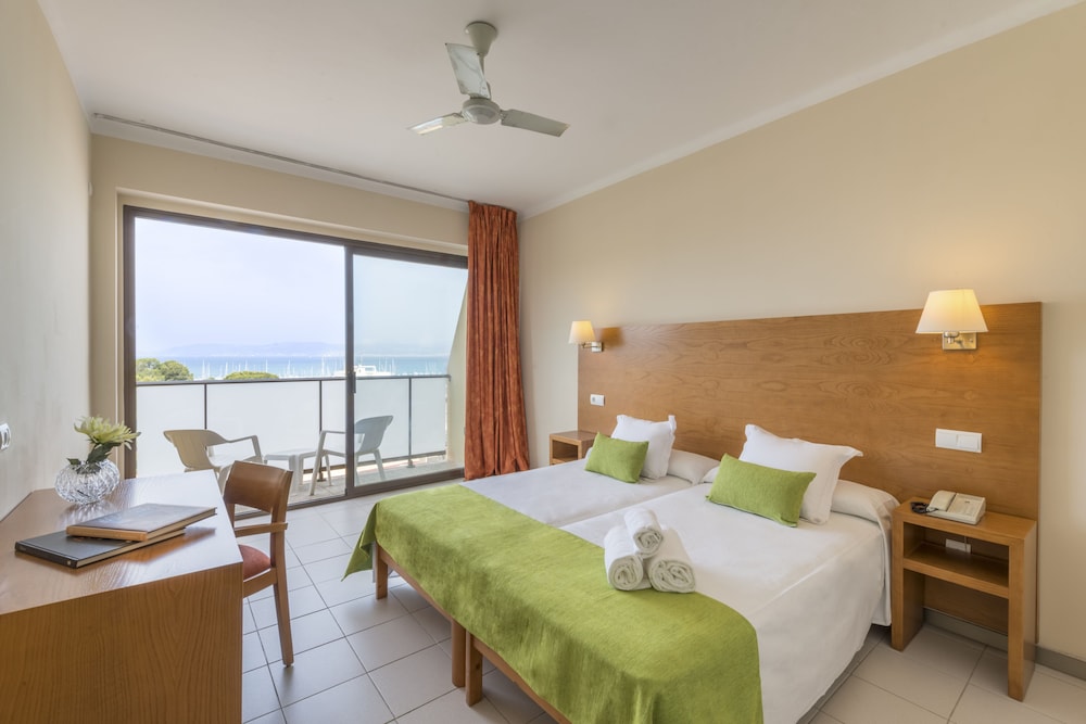 Twin Room, Balcony, Sea View - Photo 1