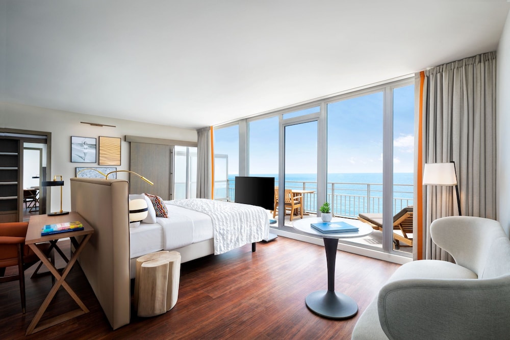 Junior Suite, 1 King Bed, Sea View (Terrace) - Photo 1