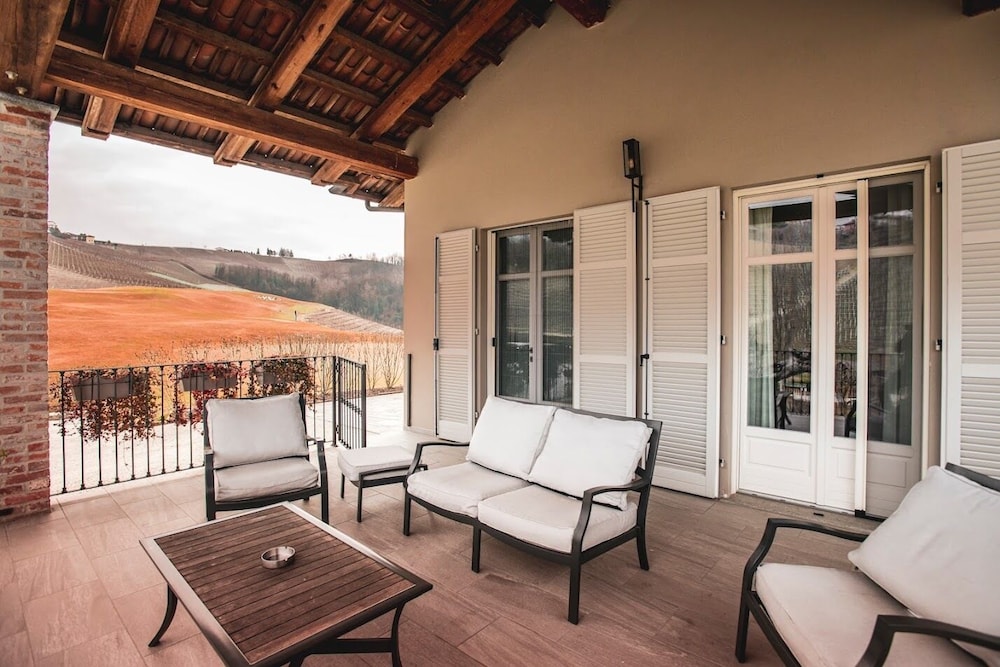 Panoramic Studio Suite, 1 Bedroom, 2 Bathrooms, Vineyard View photo 1