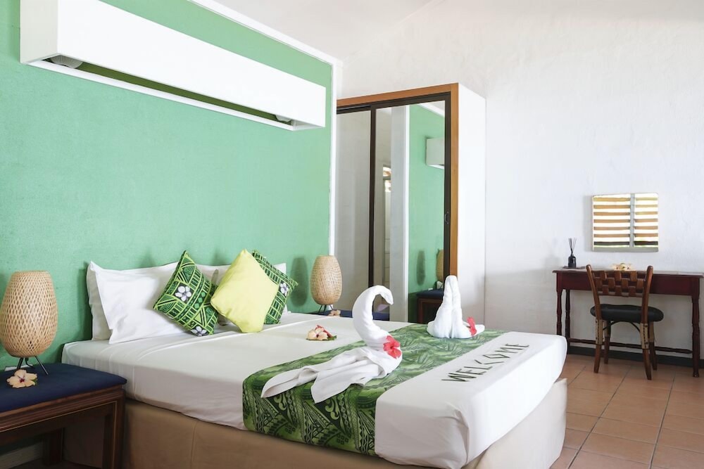 Beachfront Villa photo 3
