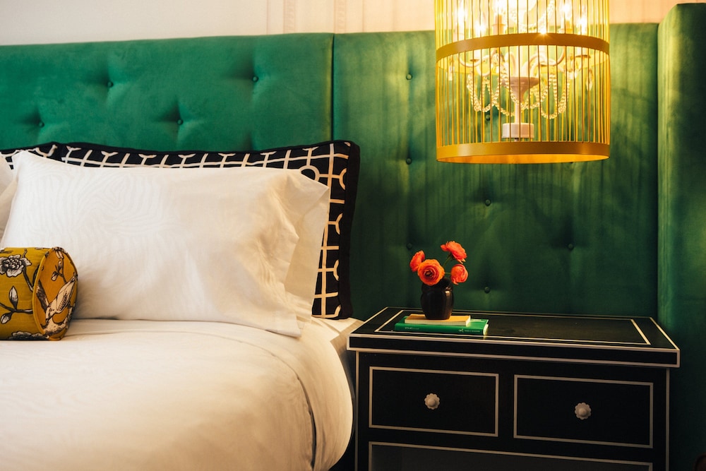 Room, 1 Queen Bed photo 2
