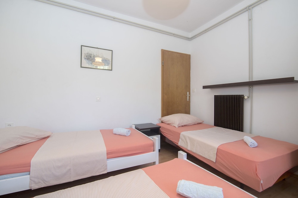 Apartment (A2)
