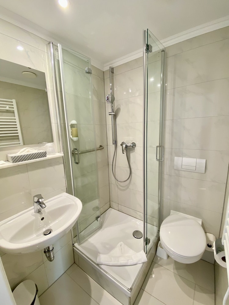 Standard Double Room photo 2