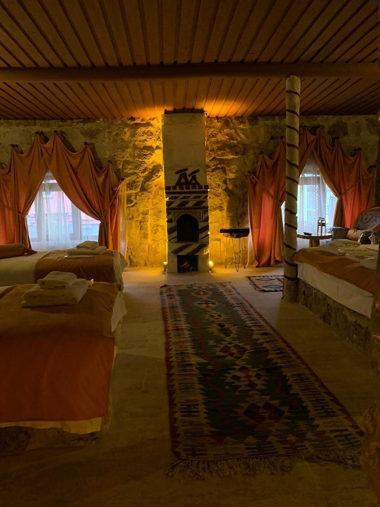 Eysan Stone Family Suite - Photo 1