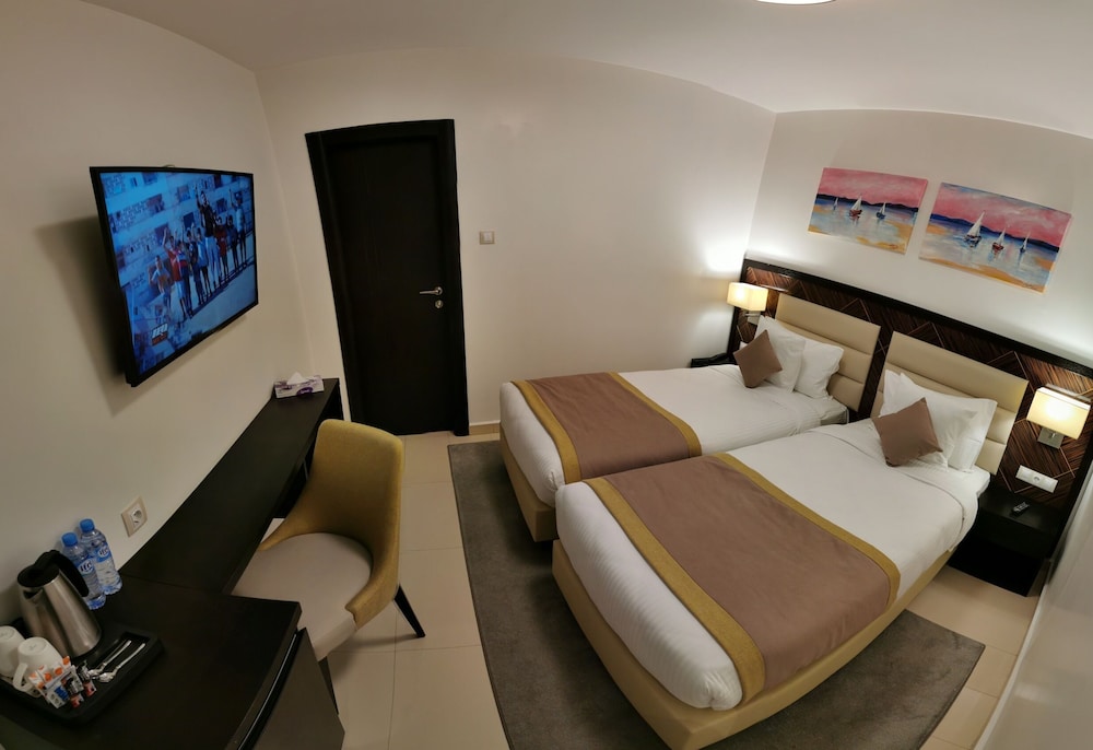 Classic Twin Room - Photo 3