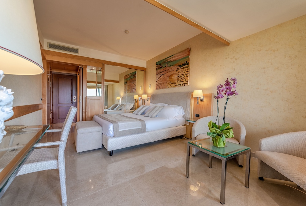 Deluxe Double Room - Photo 3