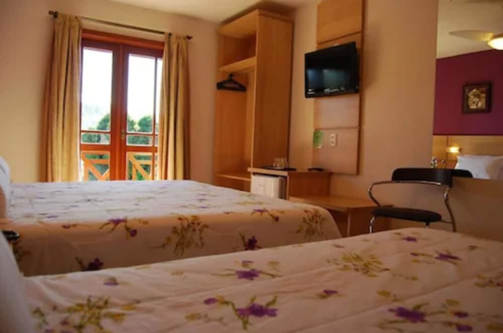 Double or Twin Room photo 3