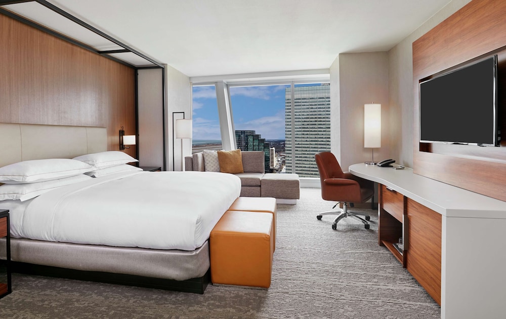 Suite, 1 King Bed (Rockefeller Suite, Hearing Access) photo 1