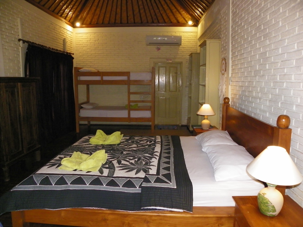 Family Bungalow photo 2