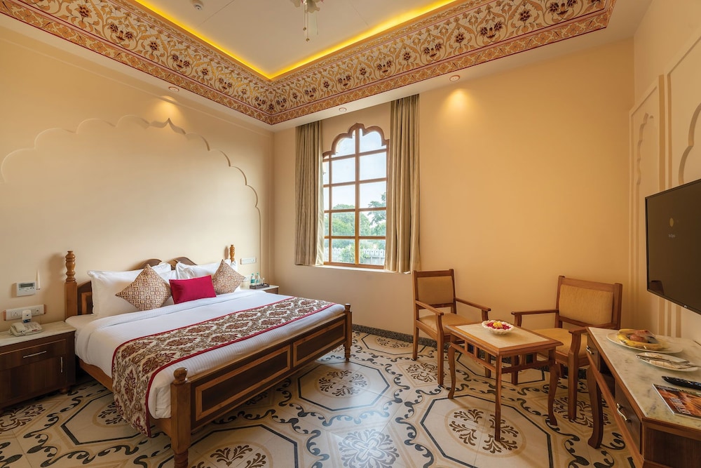 Premium Room, 1 Queen Bed, Non Smoking, No Windows