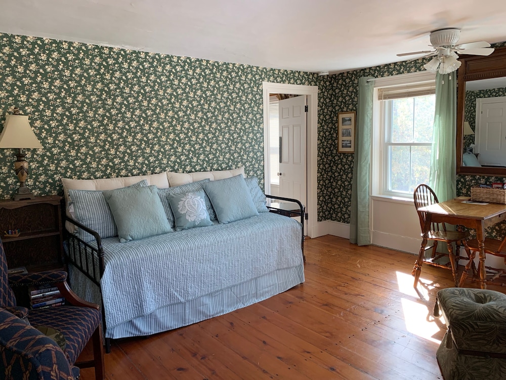 Family Suite, Multiple Beds photo 2