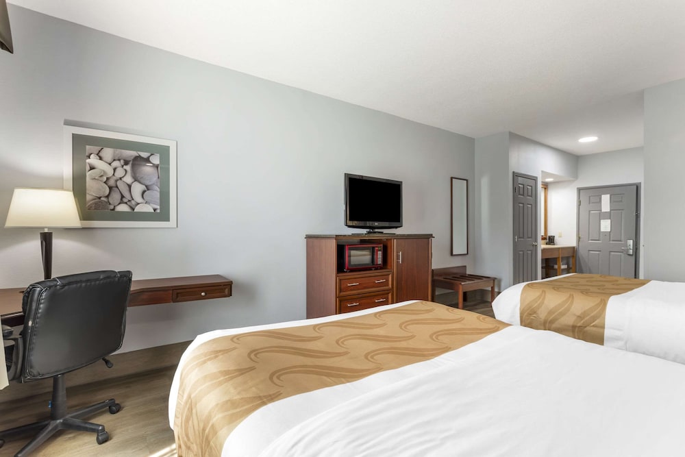 Standard Room, 2 Double Beds, Non Smoking - Photo 3