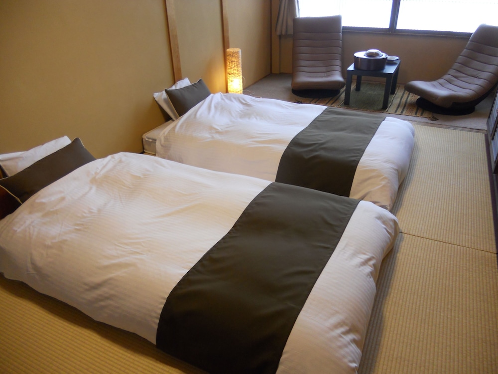 Japanese-Western Style Standard Room with Shared Bathroom and Private Toilet - Non Smoking photo 2