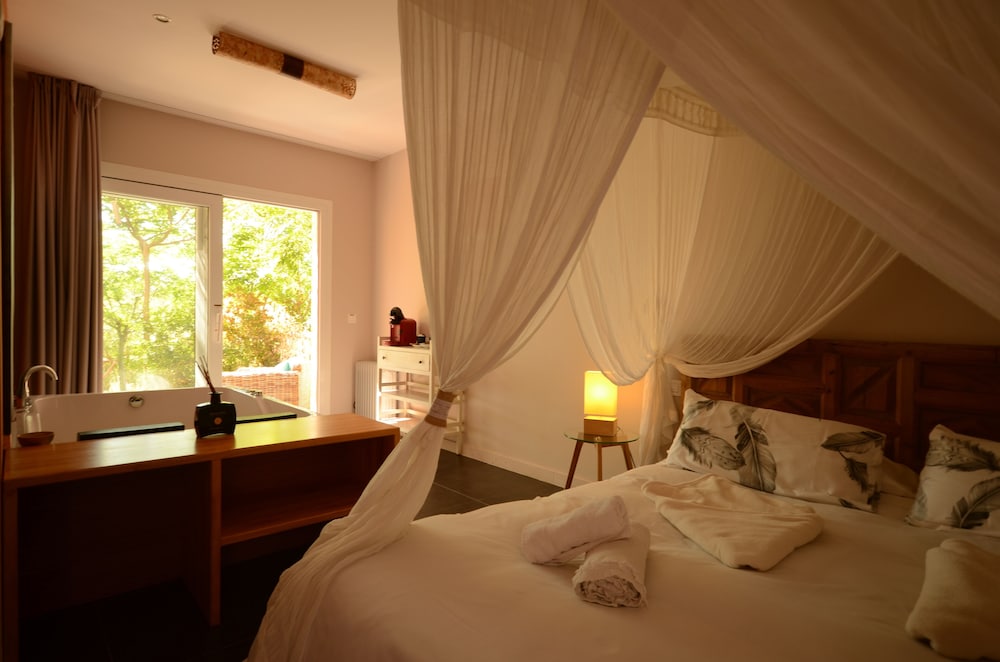 Comfort Suite (Earth Jacuzzi) photo 2