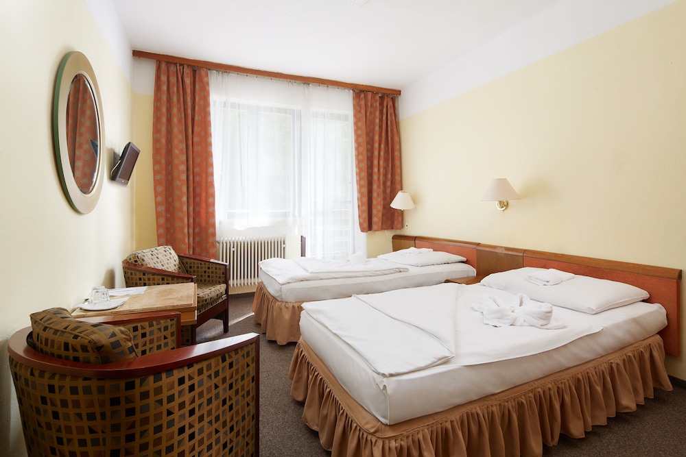 One Bedroom Standard Annex with One Twin Bed and 2 Adults Occupancy (Non Smoking) photo 1