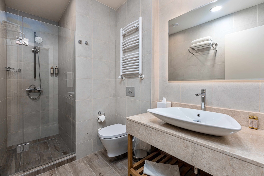Suite - Photo 4