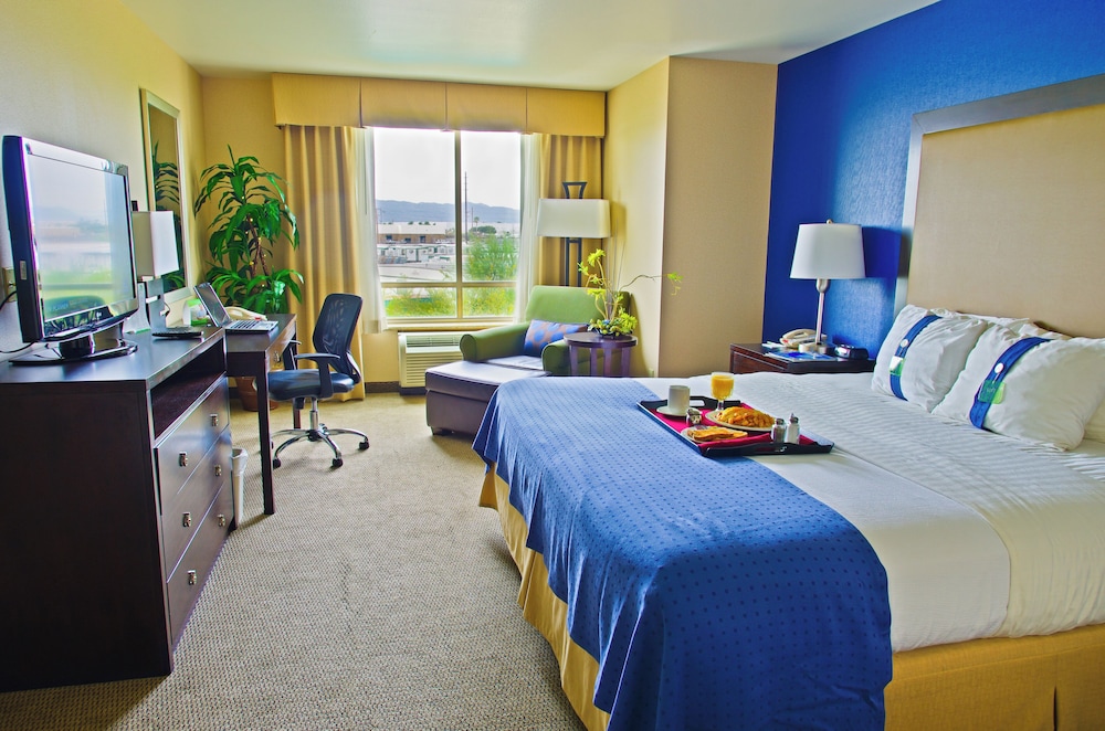 Standard Room, 1 King Bed, Mobility Accessible (Communications) - Photo 5
