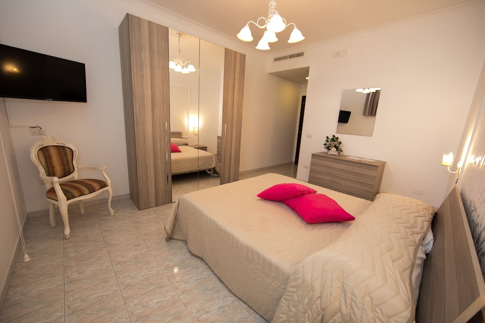 Standard Double Room photo 3