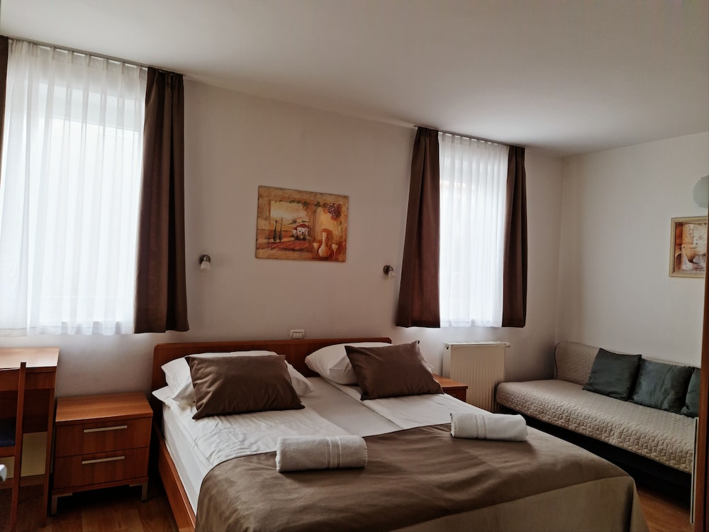 Premium Room