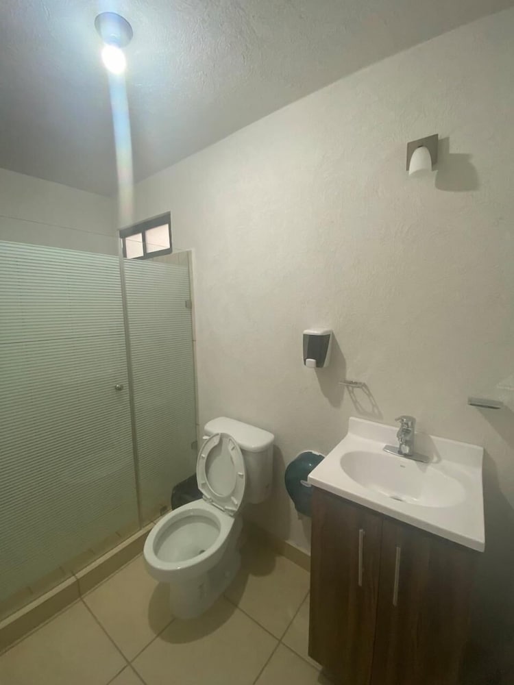 Classic Apartment, 3 Bedrooms, Kitchen photo 2
