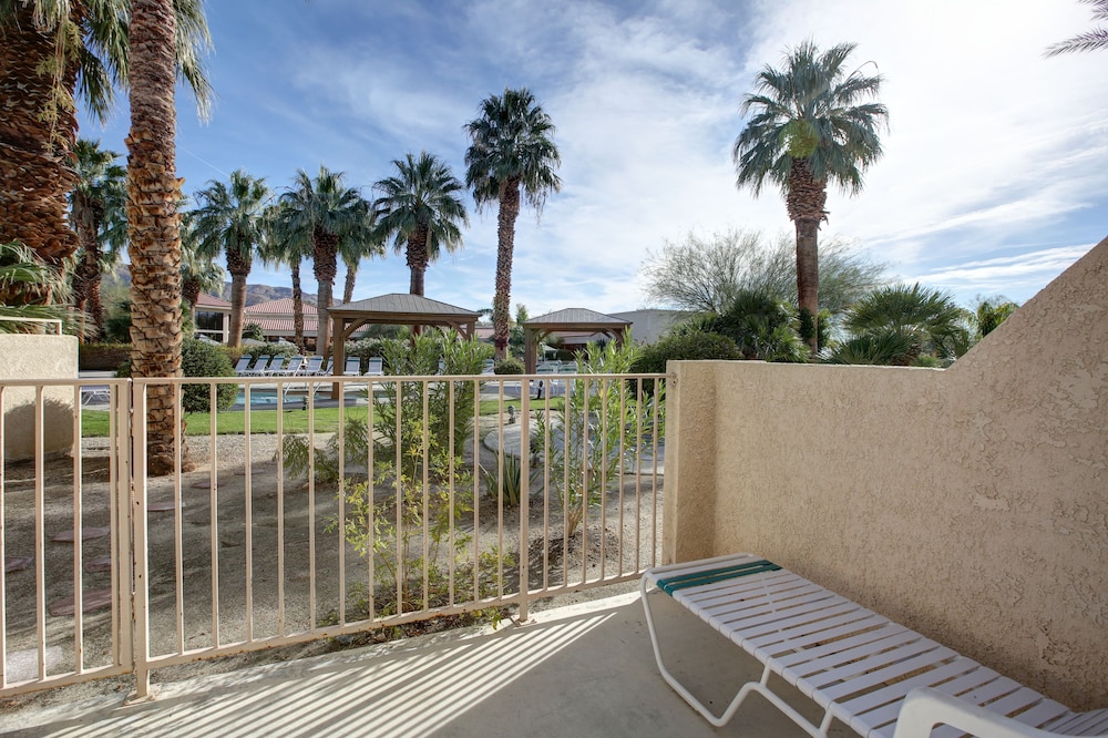 Room, Multiple Beds, Pool Access, Poolside (Poolside Mini Suite) - Photo 3