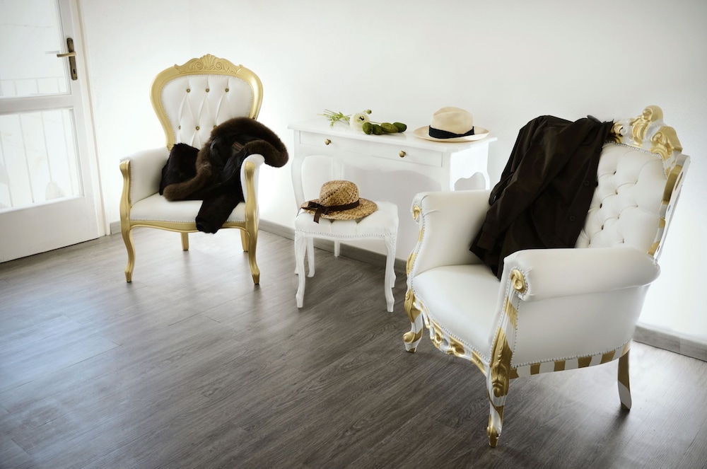 Suite, 2 Bedrooms photo 2