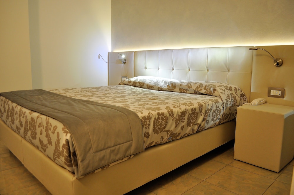 Classic Double or Twin Room photo 1