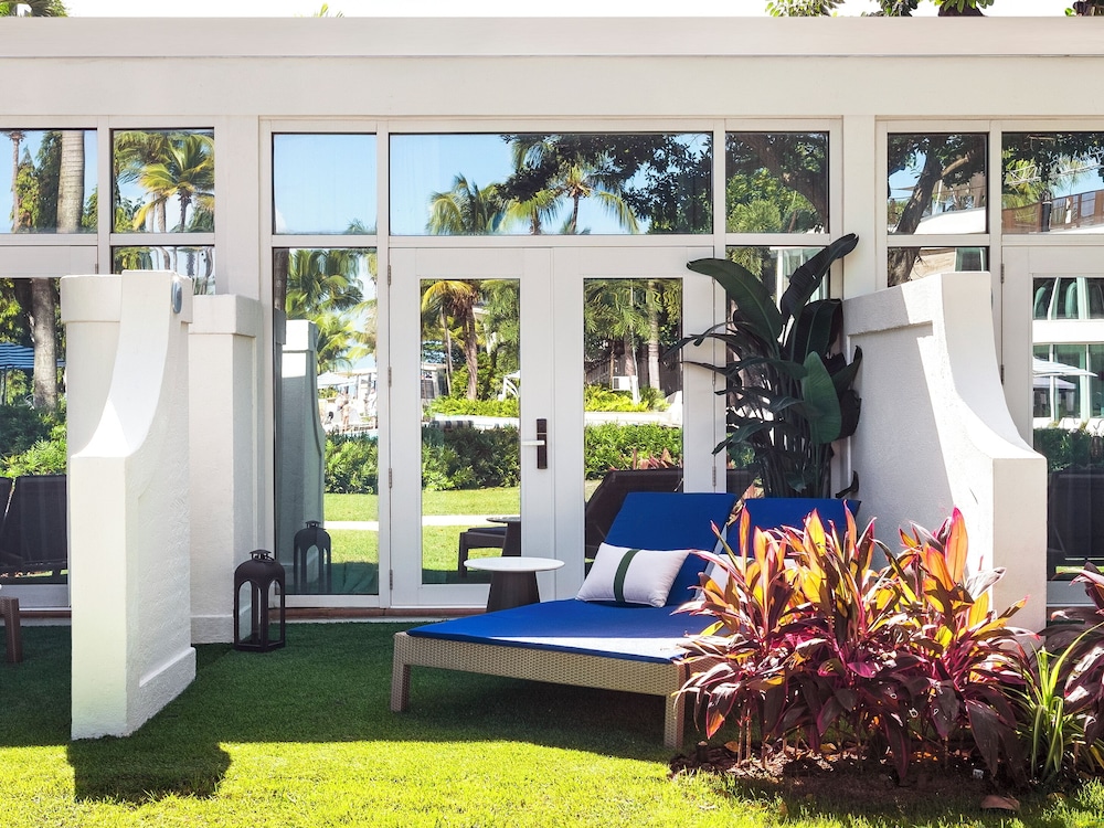 Bungalow, 1 King Bed, Terrace - Photo 11