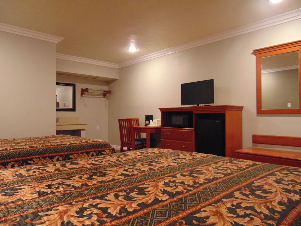 Room, 2 Queen Beds