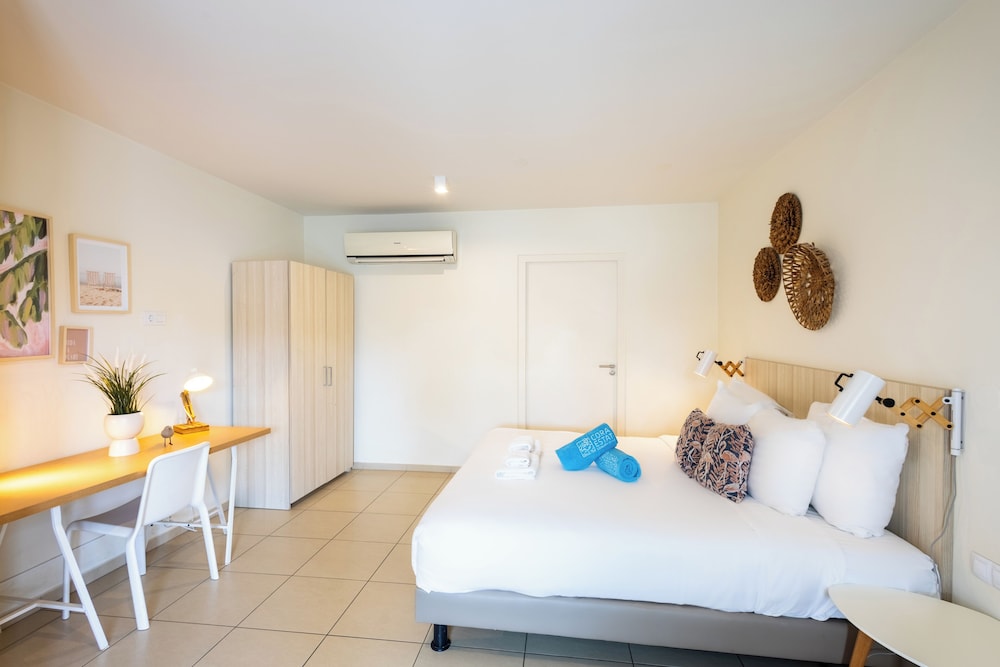 Superior Apartment, 2 Bedrooms, Garden View photo 3