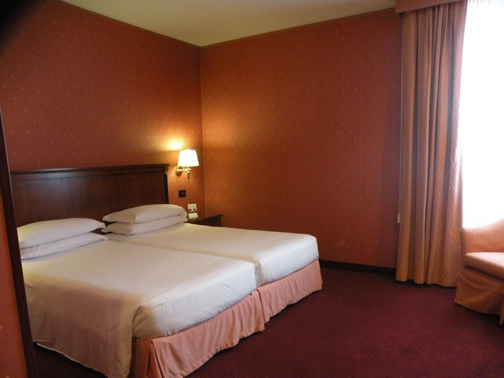 Standard Double Room Single Use photo 1