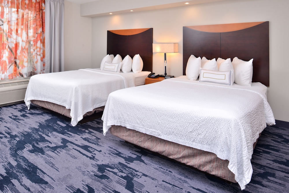 Room, 2 Queen Beds - Photo 6